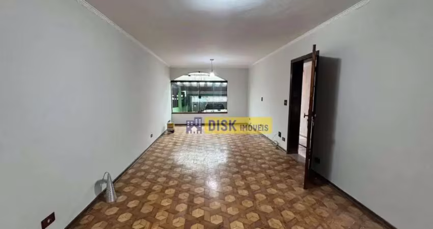 Sobrado amplo com 3 dormitórios, suíte e quintal com churrasqueira – 220 m² – vila gonçalves, são bernardo do campo