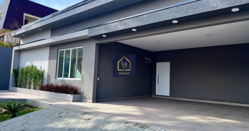Casa Térrea Alto Padrão com 3 dormitórios à venda. São 284 m² privativos por R$ 2.990.000 no bairro Santo Inácio em Curitiba/PR