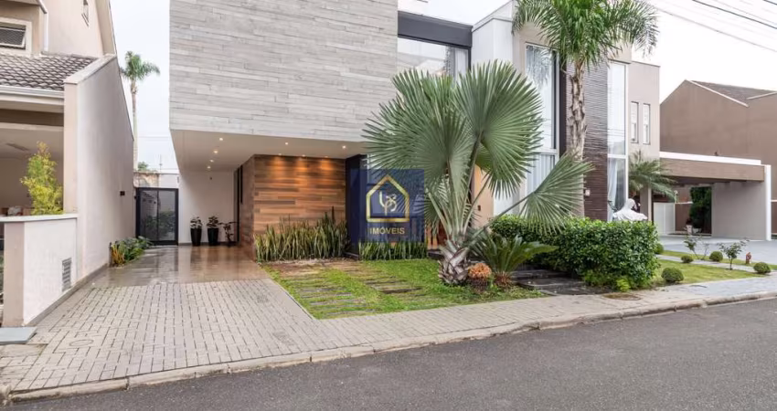 Sobrado Triplex Alto Padrão com 4 dormitórios à venda. São 290 m² privativos por R$ 2.950.000 no bairro Fazendinha em Curitiba/PR