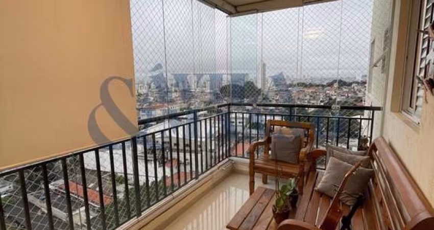 Apartamento com 3 quartos  na Vila Canero.