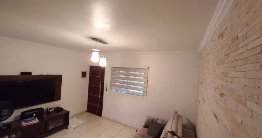 Casa de Condomínio com 2 quartos na Vila Ema.