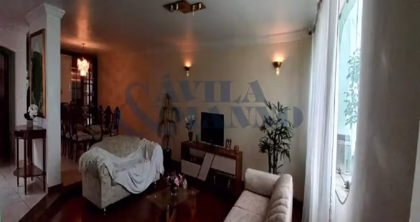 Casa com 4 quartos para alugar na Mooca, São Paulo 