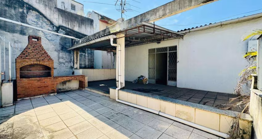 Casa à venda em Rio de Janeiro, Del Castilho, com 9 quartos, com 419 m²