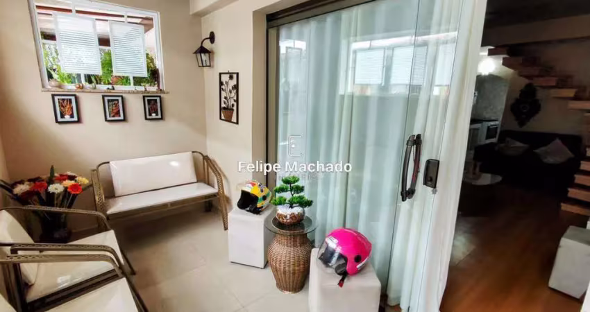 Casa de vila com varanda gourmet e ótimo acabamento - pronta pra morar!