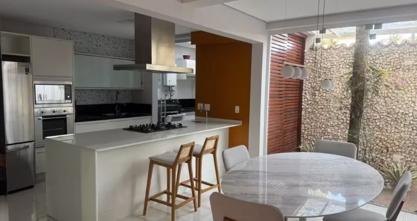 Linda casa cond. res. maison du vert na vl oliveira