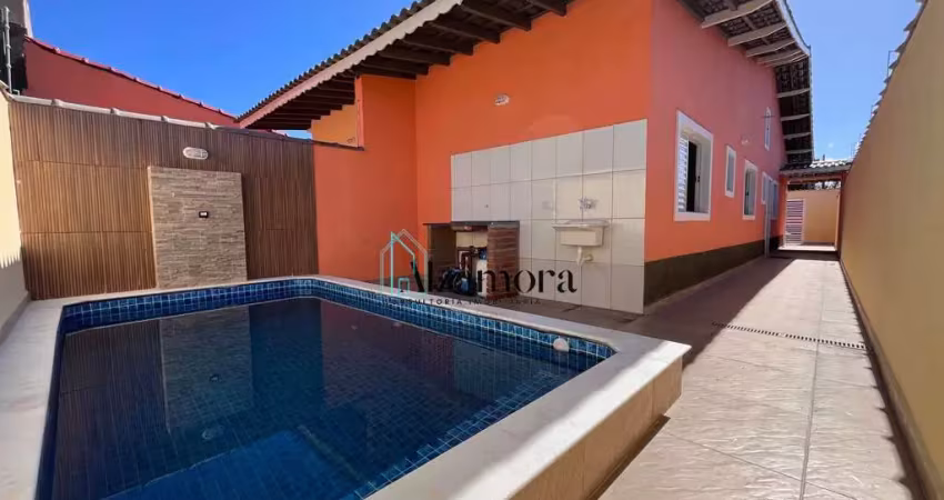 Casa com piscina a venda em Itanhaém.