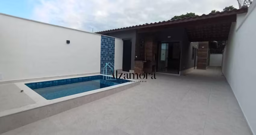 Casa nova com piscina lado praia Jd Jamaica Itanhaém - SP