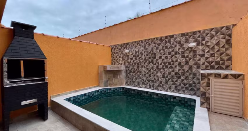 Casa em condomínio com Piscina e Churrasqueira em cada casa.