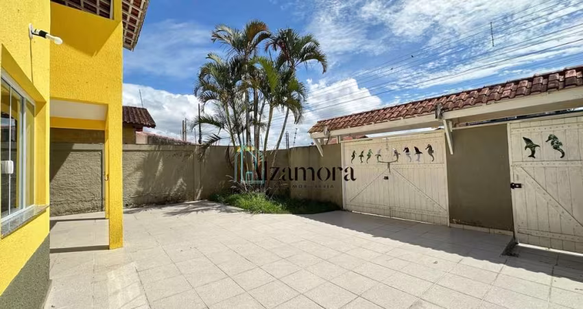 Casa Sobrado em Jd. Grandesp, Itanhaém/SP
