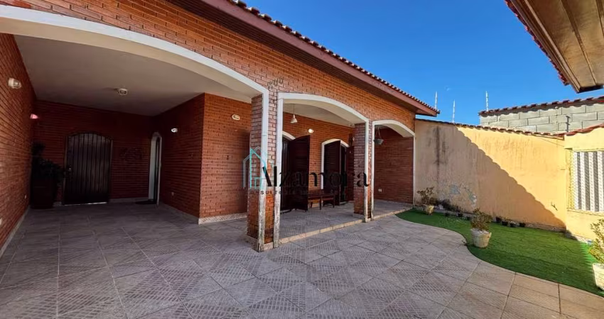 Casa para locação definitiva com 5 dormitórios, 300 metros da praia em Itanhaém/SP