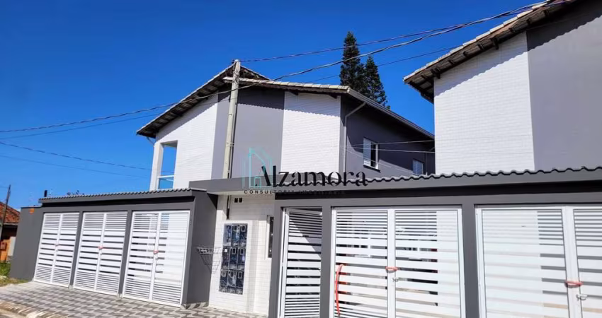 Sobrado novo com piscina em condomínio frente mar bairro Campos Elíseos Itanhaém -SP