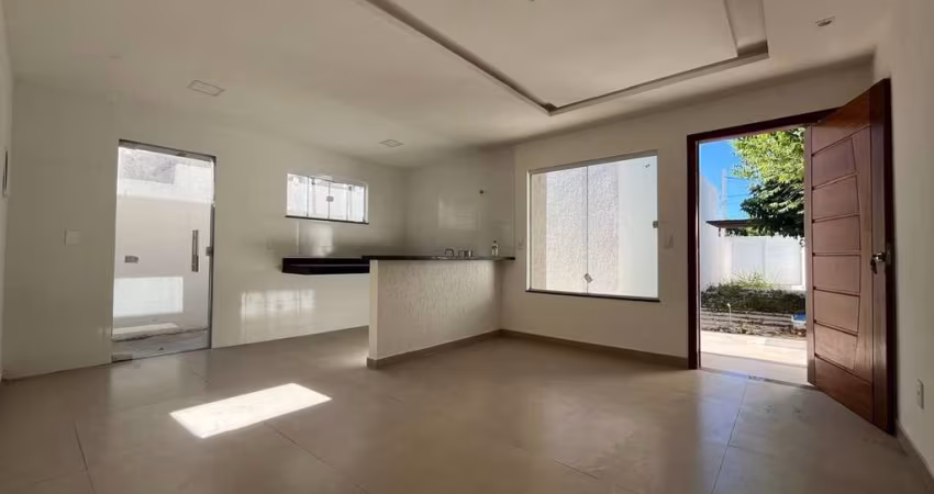 Casa Plana para Venda em Cabo Frio, Vila do Peró, 2 dormitórios, 1 banheiro, 3 vagas