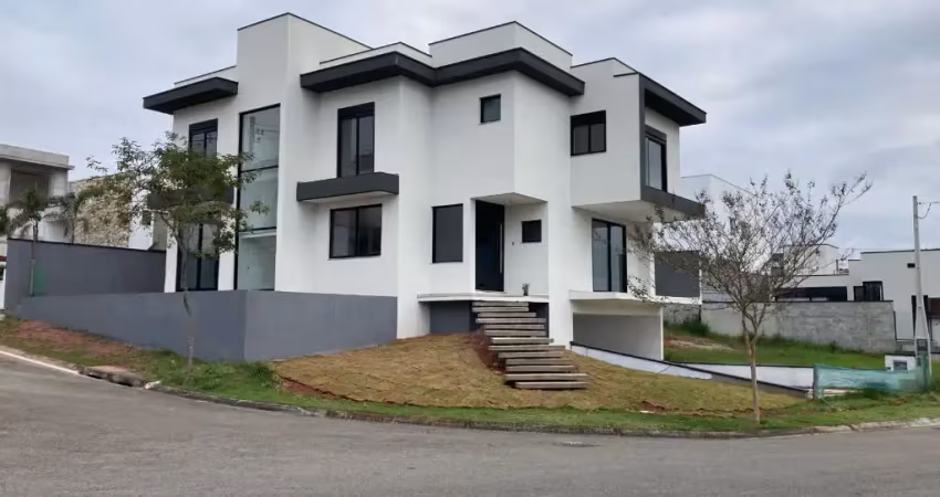 Lindo sobrado a venda com 03 suítes e 04 vagas no Condomínio Reserva Granja Anita em Mogi das Cruzes/SP.
