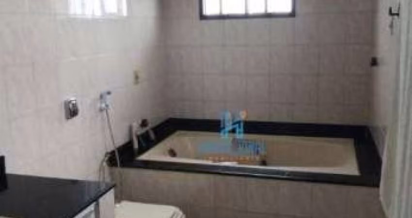 Casa com 4 dormitórios à venda por R$ 550.000,00 - Dix-Sept Rosado - Natal/RN