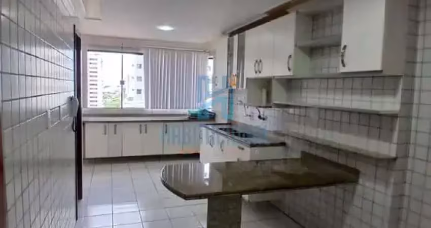 Apartamento com 5 quartos à venda na Doutor Ewerton Dantas Cortez, 1504, Tirol, Natal