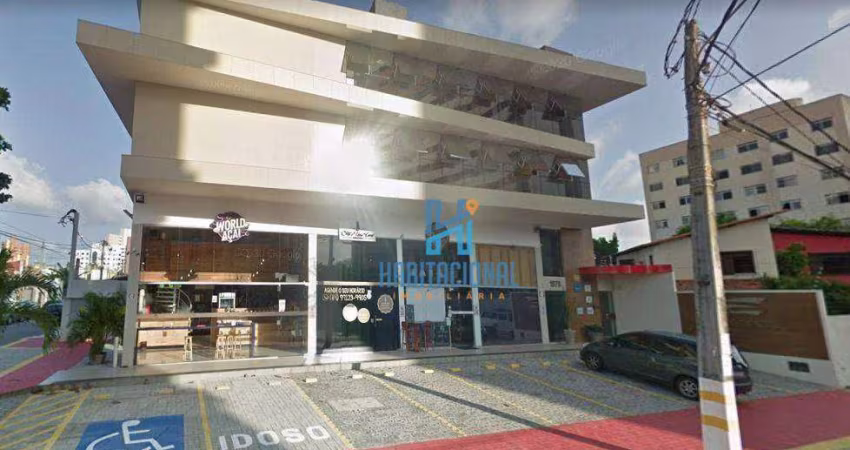 estrutura para ar condicionado Split; janelas e porta de vidro; espaço com instalações para copa e Interfone.  Condomínio: Com internet no espaço de e