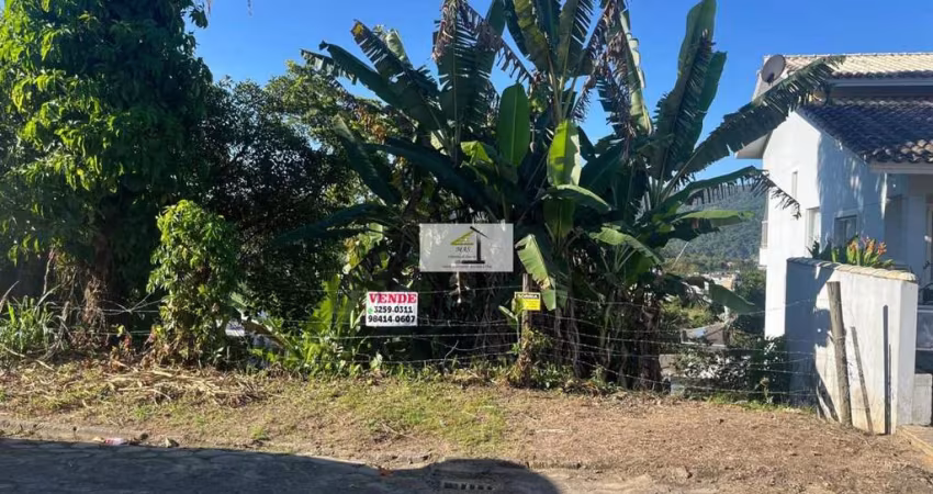 Terreno a venda com 518,40 m2 em excelente localização em Santo Amaro da Imperatriz