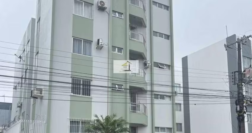 Imóvel bem localizado no Kobrasol de 2 quartos com garagem livre coberta!