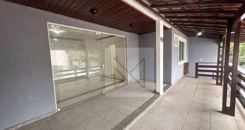 Casa com 3 dormitórios para alugar, 100 m² por r$ 1.690,00/mês - pedra de guaratiba - rio de janeiro/rj