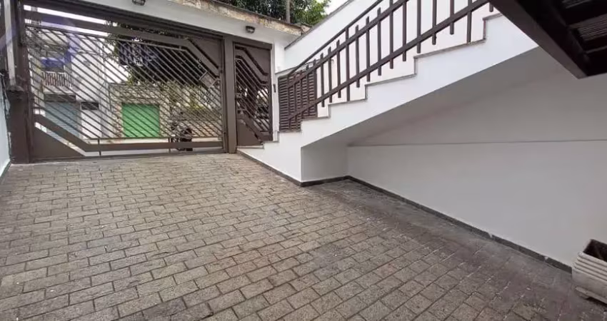 Casa com 3 quartos para alugar na Rua Guararema, Bosque da Saúde, São Paulo