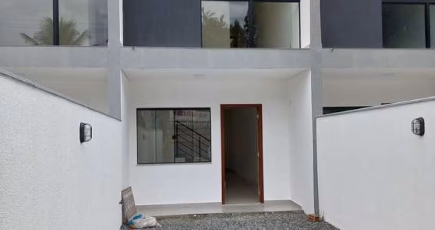 Sobrado à venda no bairro Nova Brasília - Joinville/SC