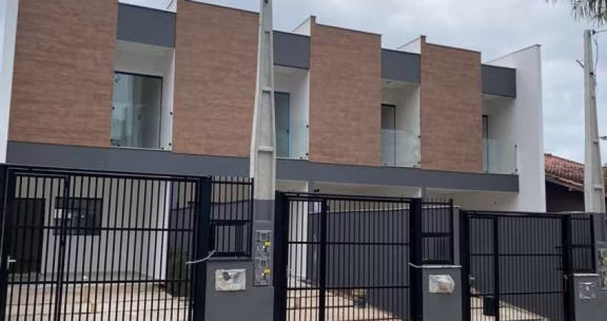 Sobrado à venda no bairro Iririú - Joinville/SC