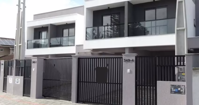 Sobrado à venda no bairro Santo Antônio - Joinville/SC