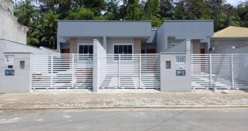 Sobrado à venda no bairro Nova Brasília - Joinville/SC