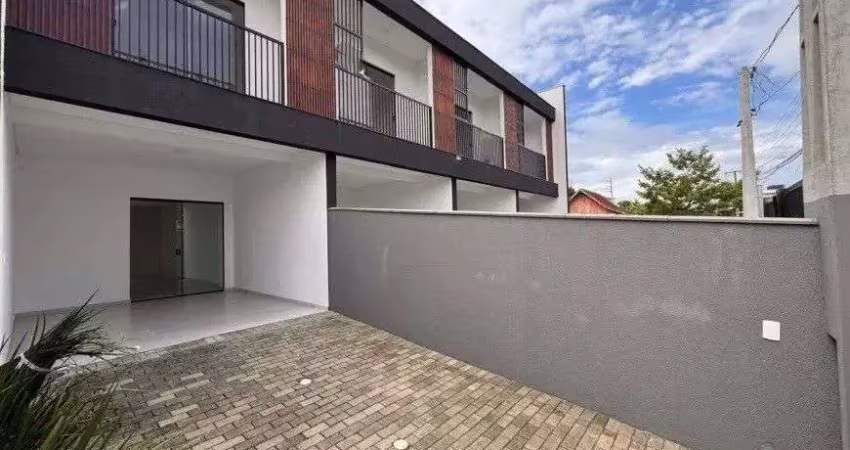 Sobrado à venda no bairro Iririú - Joinville/SC