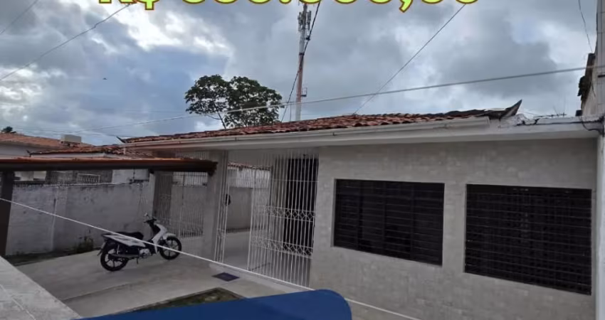 OPORTUNIDADE DE CASA NO BAIRRO DOS ESTADOS