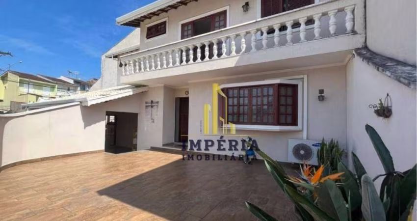 Casa com 3 dormitórios à venda, 182 m² por R$ 1.055.000,00 - Vila Galvão - Jundiaí/SP
