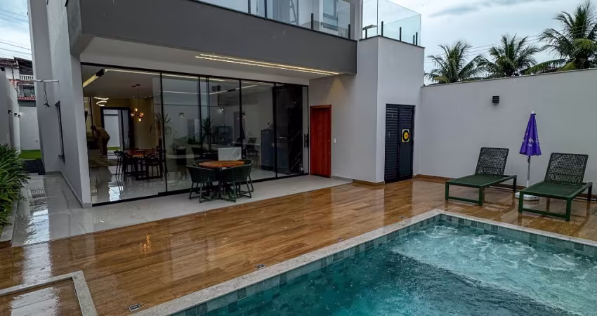 Casa 4 Qtos/suíte e hidro em Portal de Jacaraipe próximo a Praia
