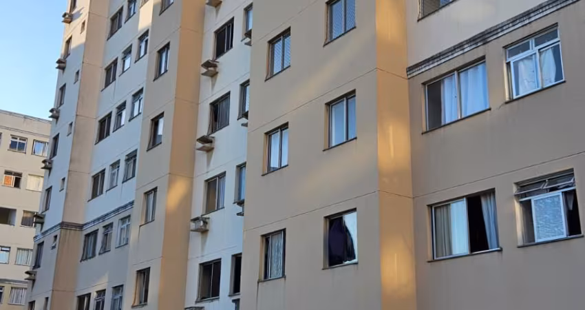 Apartamento de 2 qtos com vista livre, privativa e elevador.