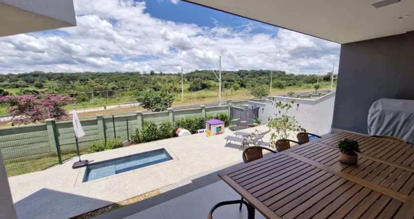 Casa em condomínio fechado com 3 quartos à venda no Granja Marileusa, Uberlândia 