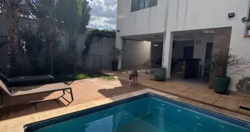 Casa com 3 quartos à venda no Vigilato Pereira, Uberlândia 