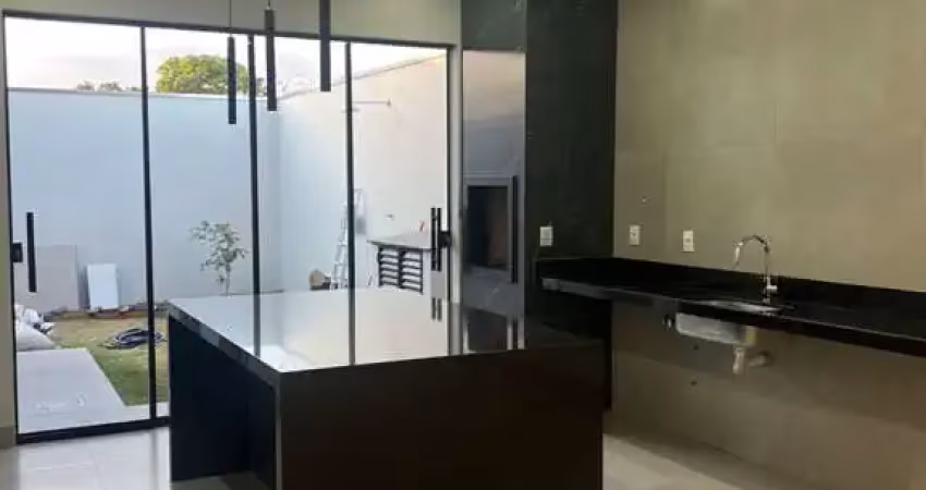 Casa com 3 quartos à venda no Planalto, Uberlândia 