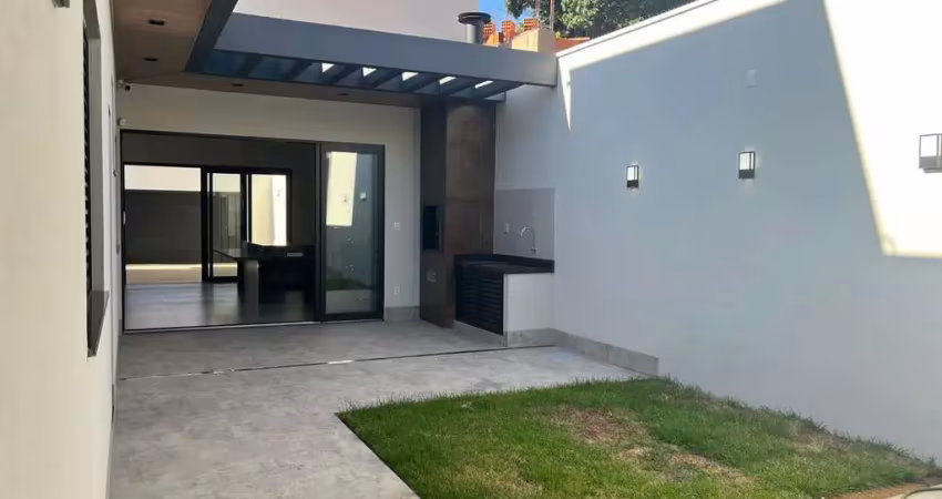 Casa com 3 quartos à venda no Vigilato Pereira, Uberlândia 