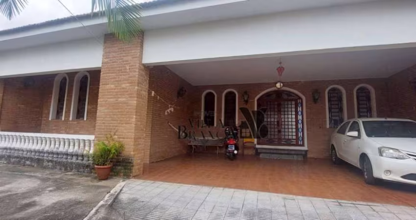 Casa com 4 dormitórios à venda, 350 m² por R$ 890.000,00 - Jardim Califórnia - Jacareí/SP