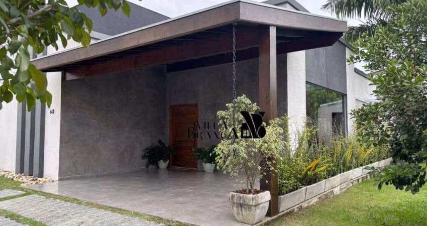 Casa com 3 dormitórios para alugar, 170 m² por R$ 7.808,00/mês - Villa Branca - Jacareí/SP