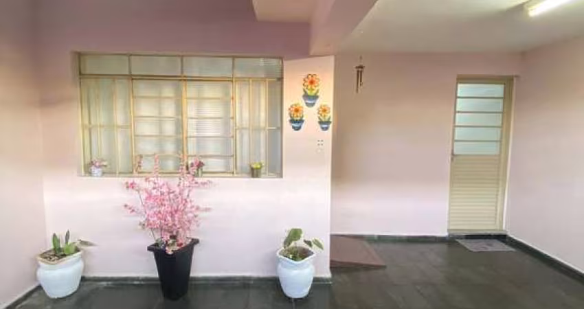 Casa com Ótima Localização - Bairro Vera Cruz