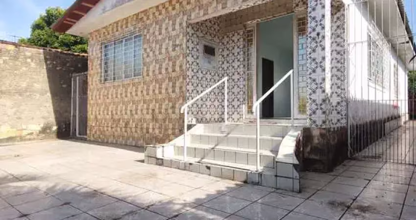 Casa em Vila Monte Carlo, Cachoeirinha/RS