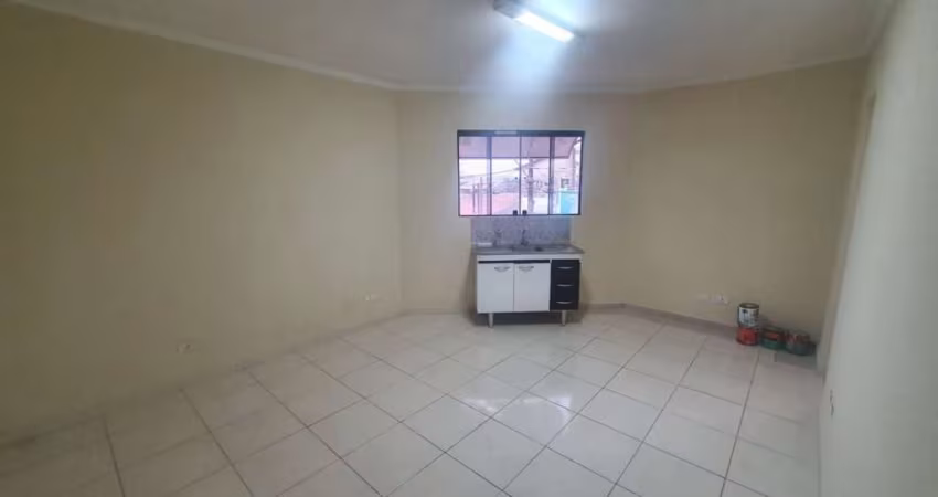 Casa com 2 quartos para alugar, 80 m² por R$ 1.800/mês - Parque Almerinda Chaves - Jundiaí/SP