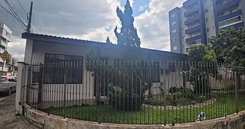 Casa com 3 quartos à venda na Rua Orestes Guimarães, 1179, América, Joinville