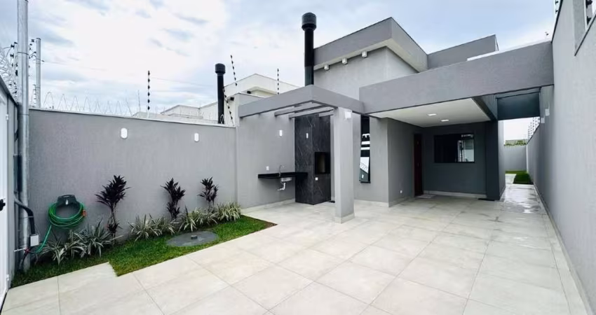 Casa térrea com área gourmet e suíte no bairro Jacy.
