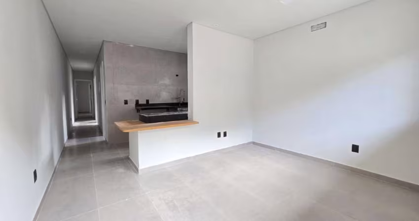 Casa nova com suíte no Bairro Parque Dallas.