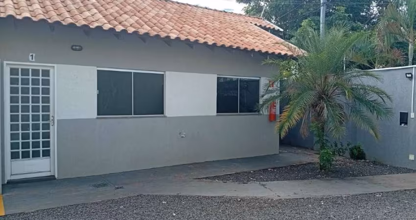 Casa em condomínio no Monte Castelo