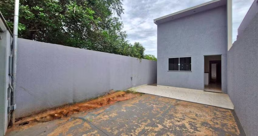Casa com 2 quartos no Jardim das Cerejeiras.