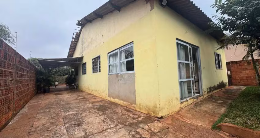 Imóvel com terreno amplo - próximo da av. tamandaré