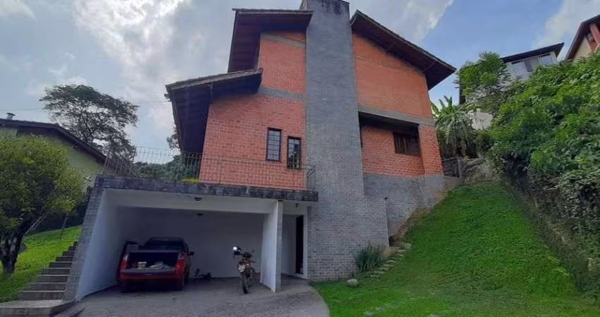 Casa com 4 dormitórios, 327 m² - venda por R$ 1.250.000,00 ou aluguel por R$ 4.200,00/mês - Clube de Campo - Mairiporã/SP