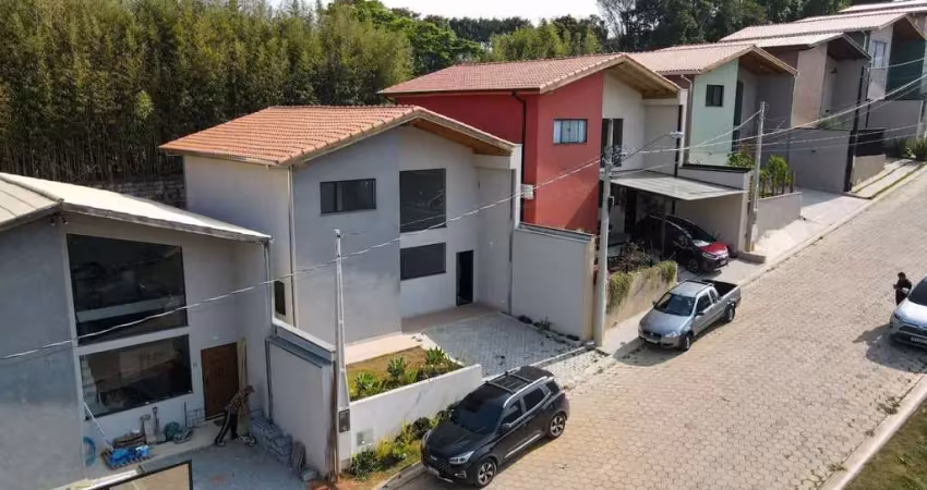 Casa com 2 dormitórios à venda, 115 m² por R$ 580.000,00 - Condomínio Águas de São Pedro - Mairiporã/SP